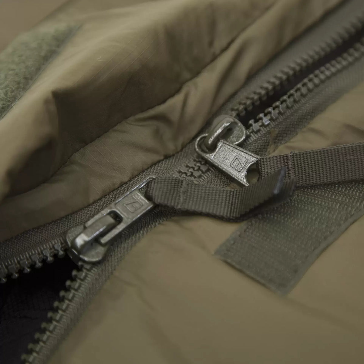 Carinthia Defence 1 Top — Olive