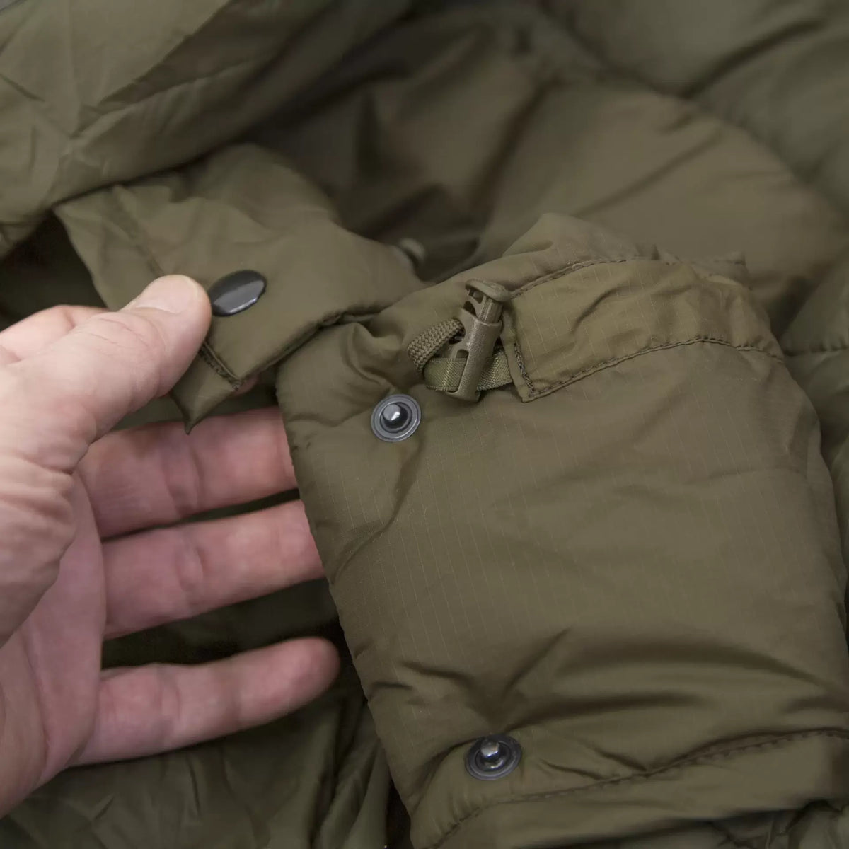 Carinthia Defence 6 — Olive