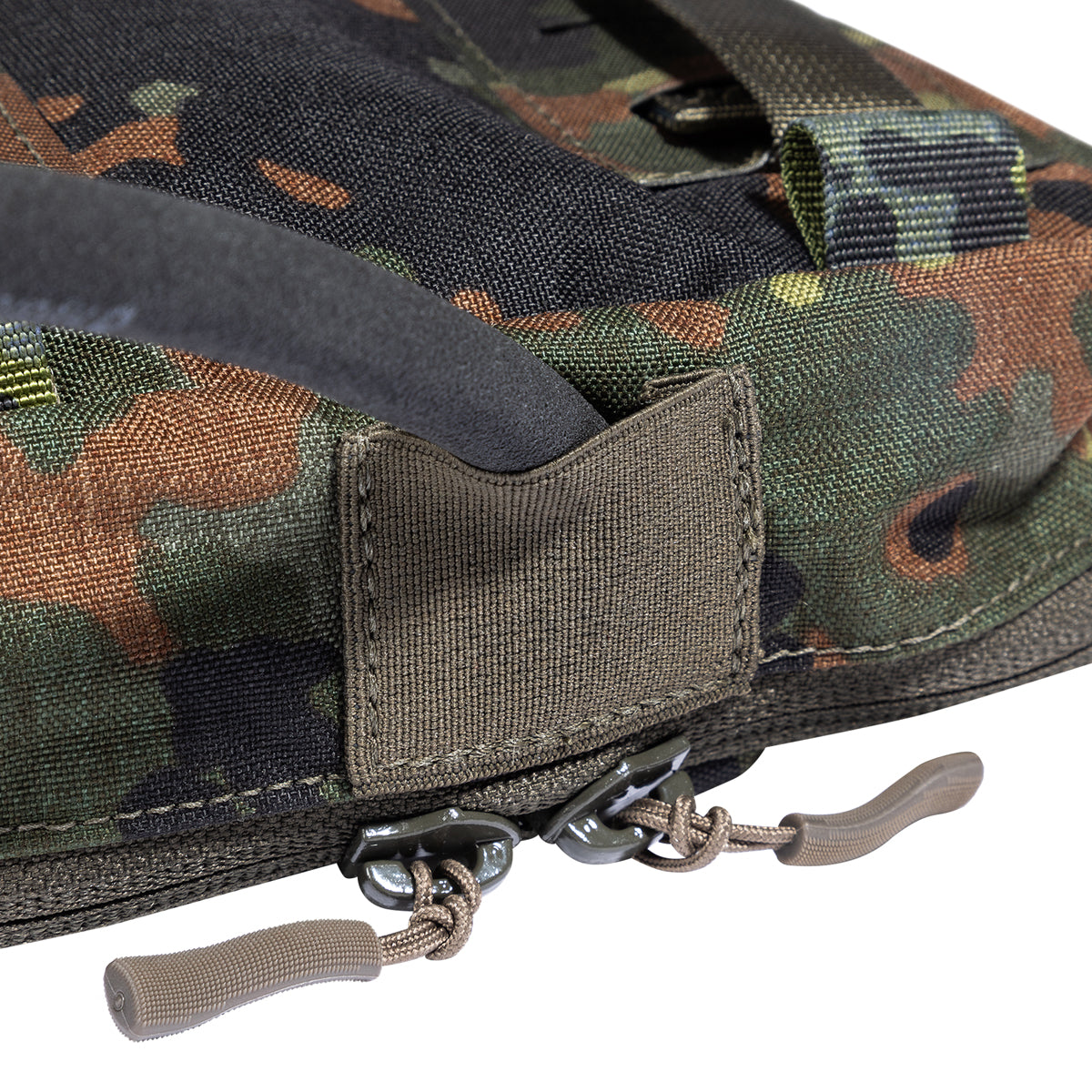 #color_5ft flecktarn