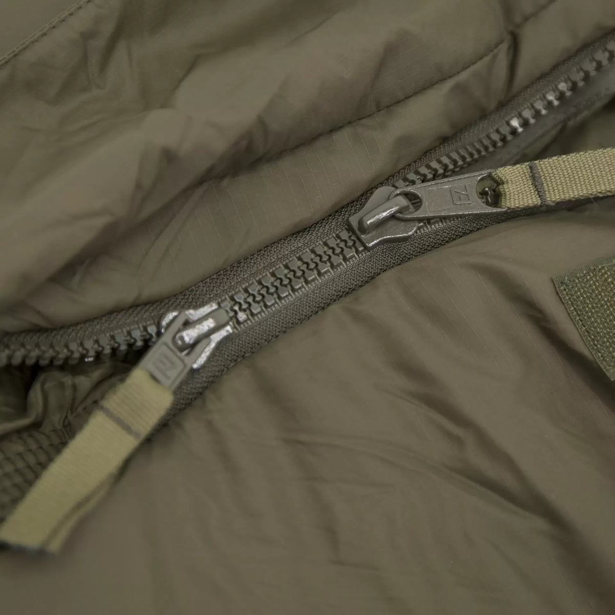 Carinthia Defence 6 — Olive