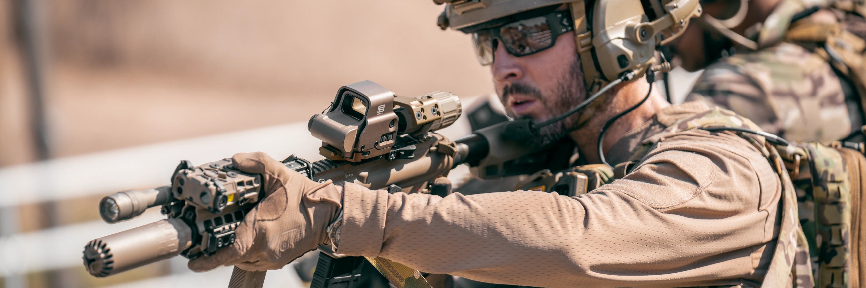 EOTECH – Zweierteam am Schießstand mit EXPS3 und Magnifier